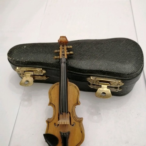Violin Miniature with Vintage Case, like new