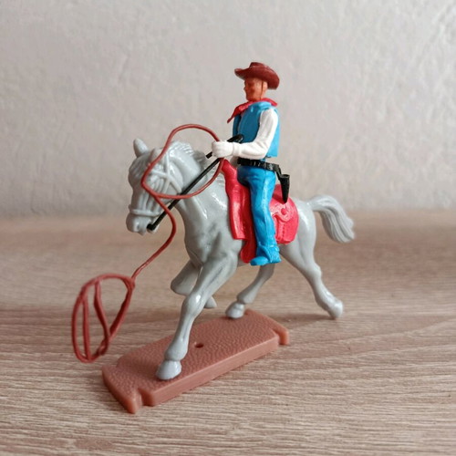 Cowboy Rider Figure with Lasso Plasty from West Germany 70s used