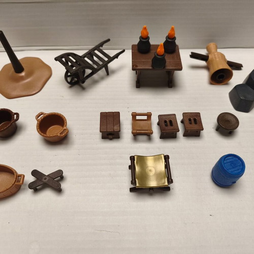 Playmobil equipment from ancient, medieval and western eras like new