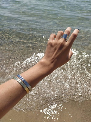 Gold bracelet with texture new, elegant Greek design