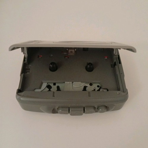 Sony Walkman WM-FX271 used, radio only works