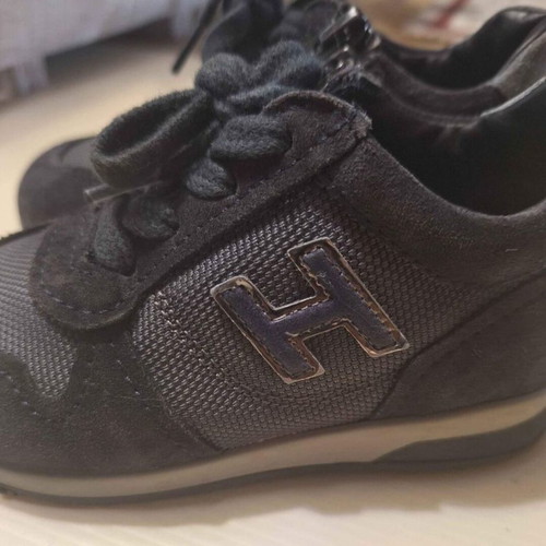 Hogan baby shoes size 22 like new