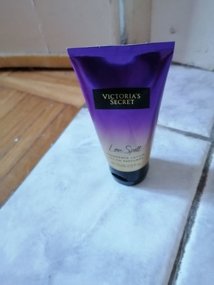 Victoria's Secret Love Spell 75ml empty box used
