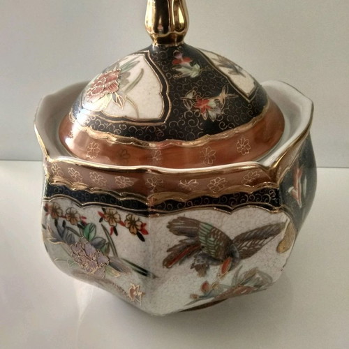 Royal Satsuma set used, 8 pieces with lamp and vases