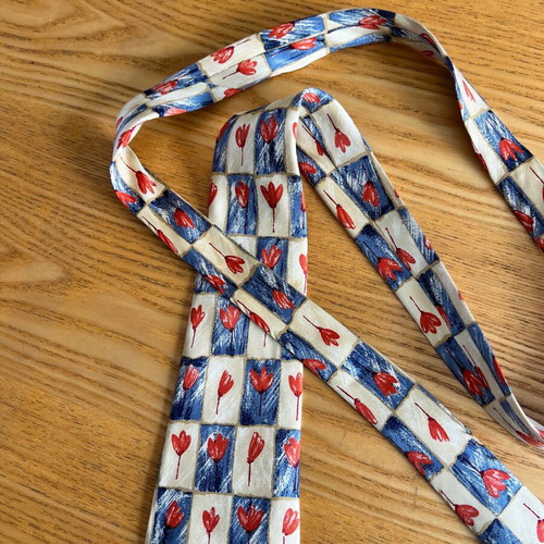 N&B Ties Vintage silk men's tie with tulips