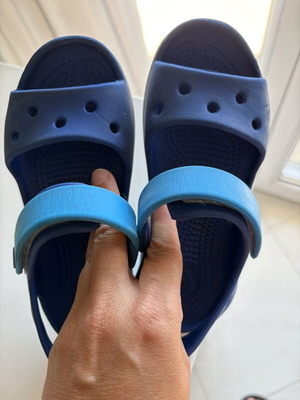 Crocs kids sandals blue size 29-30 C12