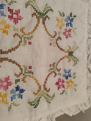 Decorative pillow cover 35x35 like new, handmade with zipper