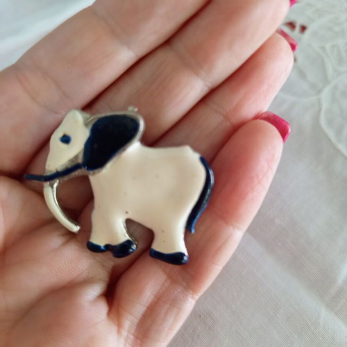 Vintage elephant brooch used, white and blue enamel
