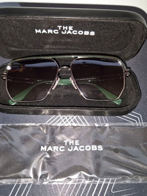 Marc Jacobs sunglasses like new, oversized aviator, silver with pink lenses
