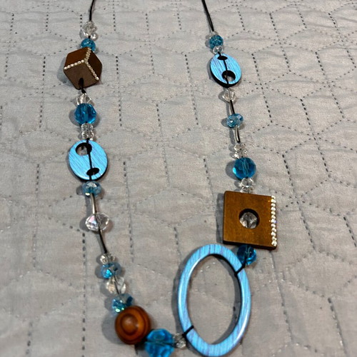 Necklace with wooden brown-turquoise elements like new