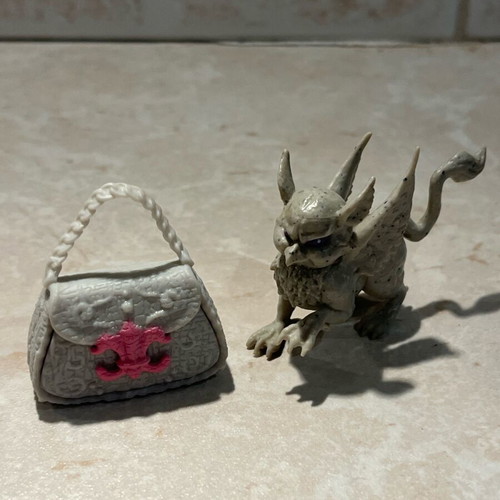 Monster High Rochelle Goyle 1st Wave purse and pet like new