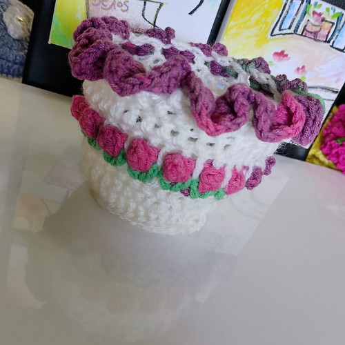 Knitted Plant Pot Cover new, height 8cm base 6cm