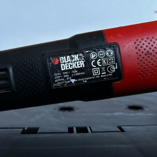 Black and Decker φ125 750w angle grinder used
