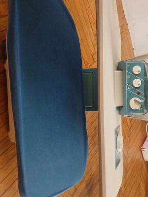 Singer ironing press used, good condition