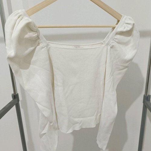 White blouse with sleeves like new, one size