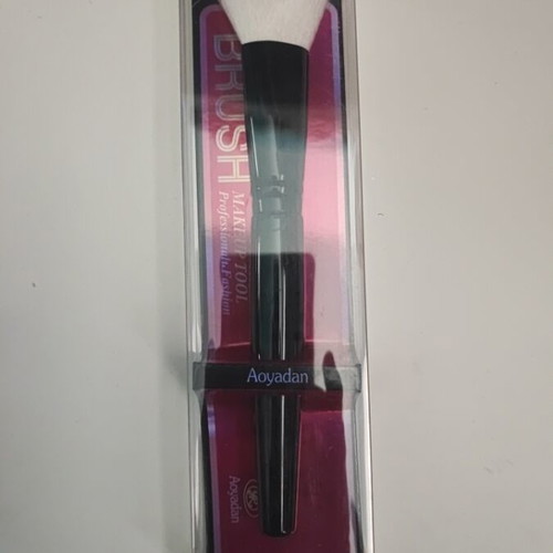 Makeup brush for blush or powder new