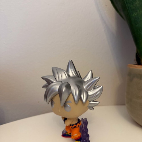 Funko Pop! Goku (Ultra Instinct) from Dragon Ball Super like new
