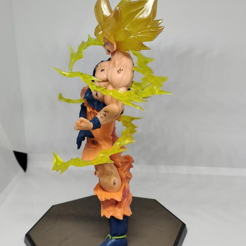 Son Goku Super Saiyan figure 16cm like new, Dragon Ball collectible