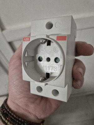 ABB M1173 Modular Schuko Socket used 16A 250V for DIN Rail