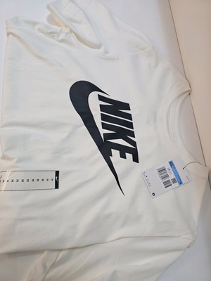 Nike κοντομάνικο καινούργιο, μέγεθος M, άσπρο