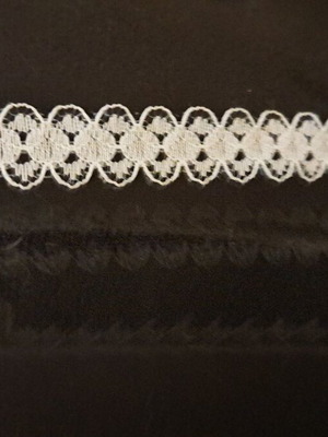 Choker white lace like new