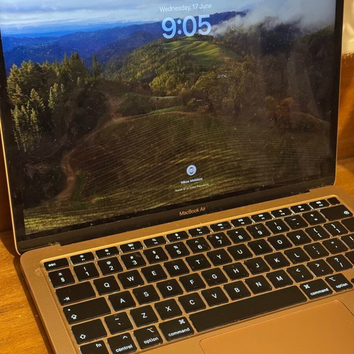 Macbook Air M1 2020 8GB 256GB used