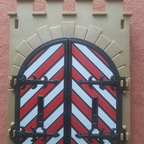 Playmobil central castle gate used, white and red shades