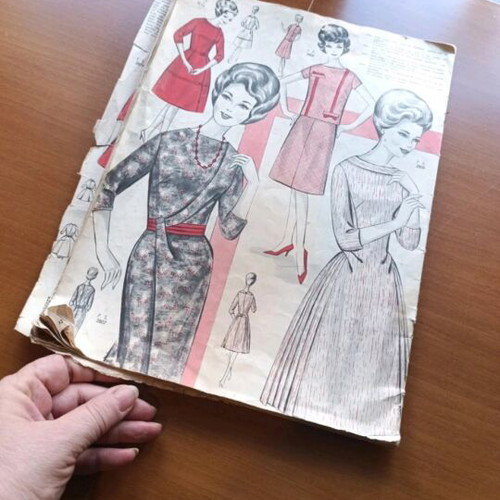 Fashion magazines used 1950-1960 for collectors