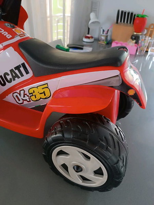 Τρίκυκλο Peg Perego Ducati μεταχειρισμένο, απαιτείται μπαταρία