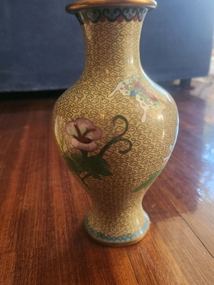 Cloisonné vase like new