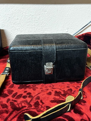Quarz 1x8S-1 Super 8 film camera set like new, collectible