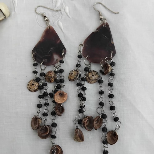 Boho earrings set of 2 with natural shells like new