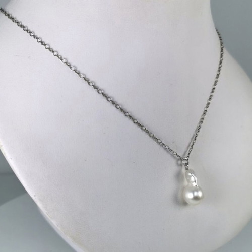 Handmade necklace with authentic Australian South Sea Baroque Pearl and silver 925 chain