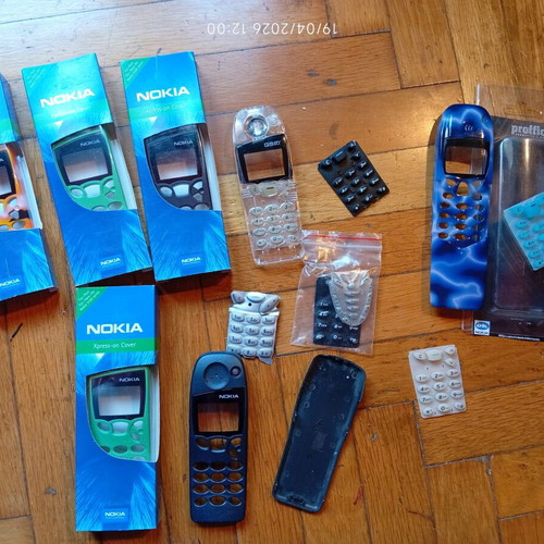Nokia 5110 front covers pack like new