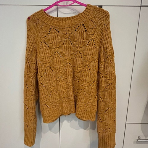 Zara sweater used, size M, yellow