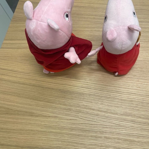 Peppa Pig dolls like new, 2 large 20 and 25 cm