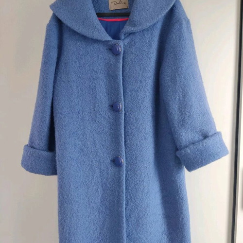 Darling vintage blue wool coat used, size Small
