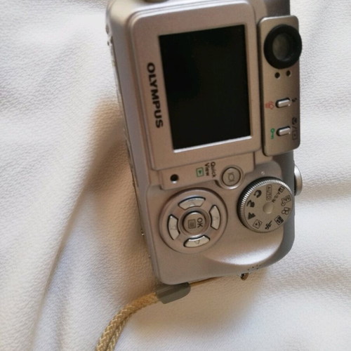 Olympus Camedia C-50 Zoom digital camera