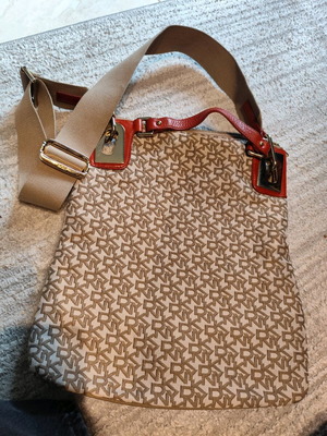 DKNY crossbody and handbag like new with leather details