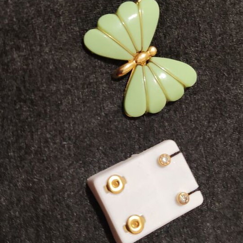 Butterfly brooch and earrings set with zircon new green