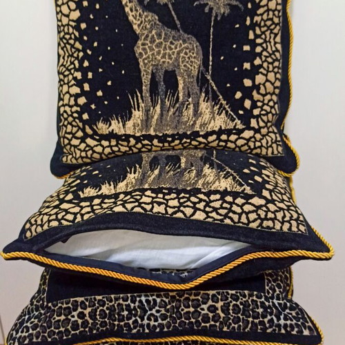 Decorative pillow set of 4 with animal print jacquard fabric, like new