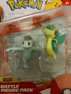 Pokémon Battle Figure Pack new with Machop and Snivy
