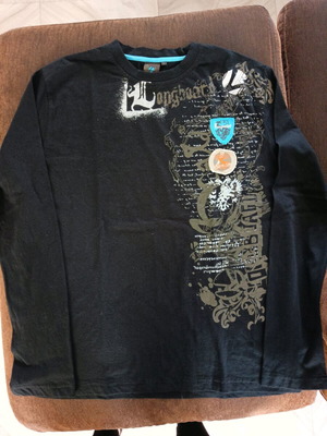 Longboard men's long-sleeve blouse Large like new, with patterns and prints