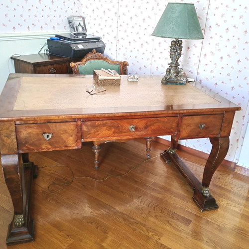 Antika desk used, walnut with brass details