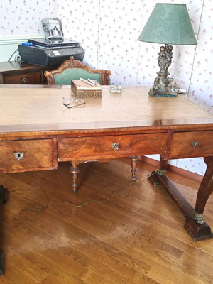 Antika desk used, walnut with brass details