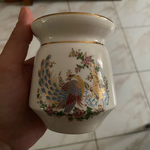 Set of 2 handmade porcelain vases with peacocks and 24K gold used