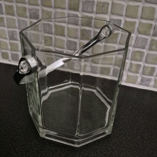 Ice bucket like new