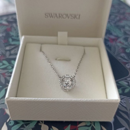 Swarovski Dancing Crystal Necklace new, silver