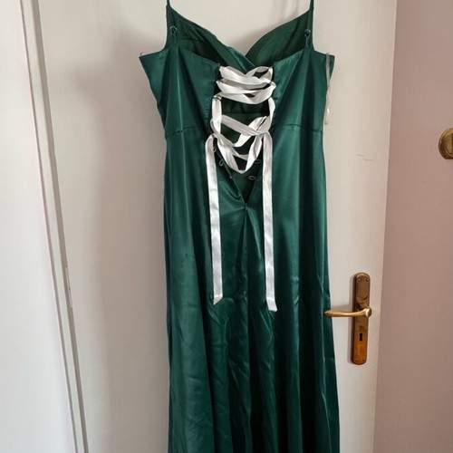 Satin dress emerald No40 used with back ribbons