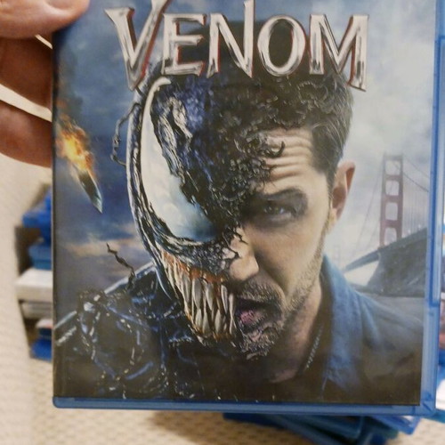 Blue Ray Venom used in excellent condition
